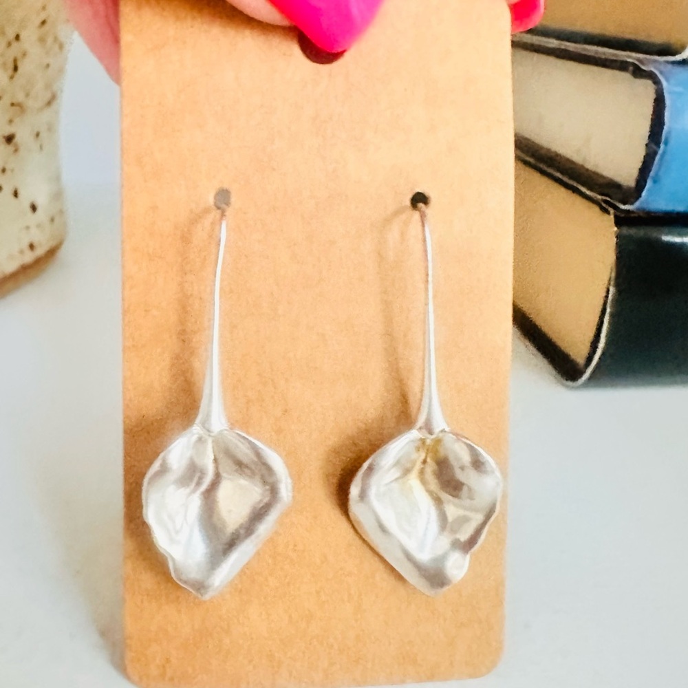 Stella & Dot Metallic Leaf Earrings